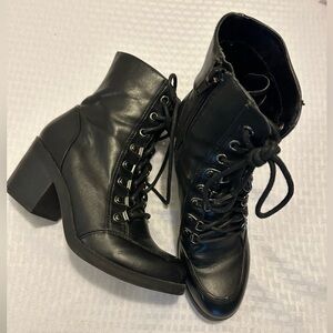 G by Guess Boots for Women Size 6M Black, used